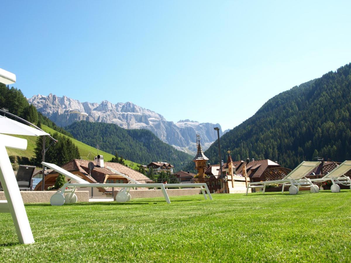 Garni Flurida Bed & Breakfast Selva di Val Gardena Exterior foto